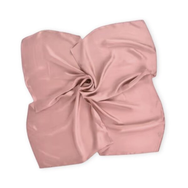Dusty beige rosa ensfarvet silketørklæde 53 x 53 cm
